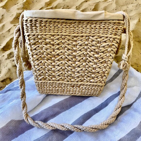 Vintage Hong Kong Straw Woven Shoulder Bag Rope Strap Drawstring Closure - Picture 12 of 14